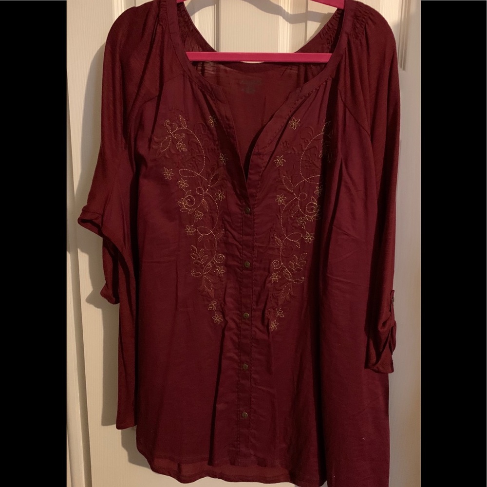 EUC Catherine’s embellished blouse size 3x maroon